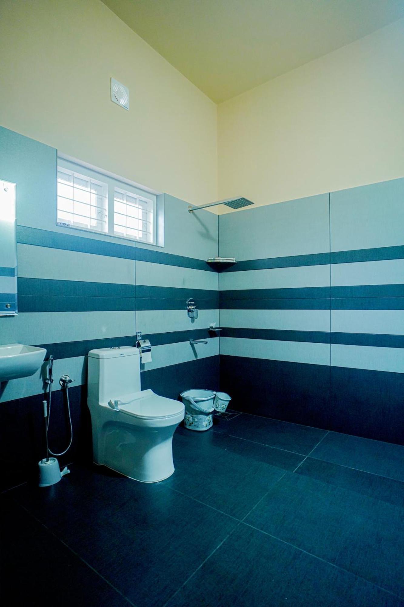 Falcon Riverview Resorts Kuttampuzha エクステリア 写真