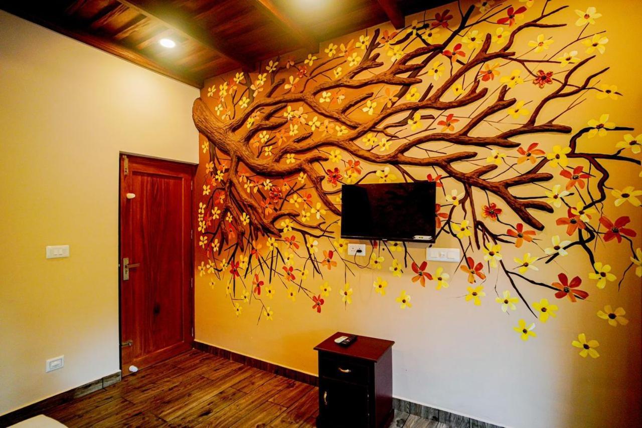 Falcon Riverview Resorts Kuttampuzha エクステリア 写真