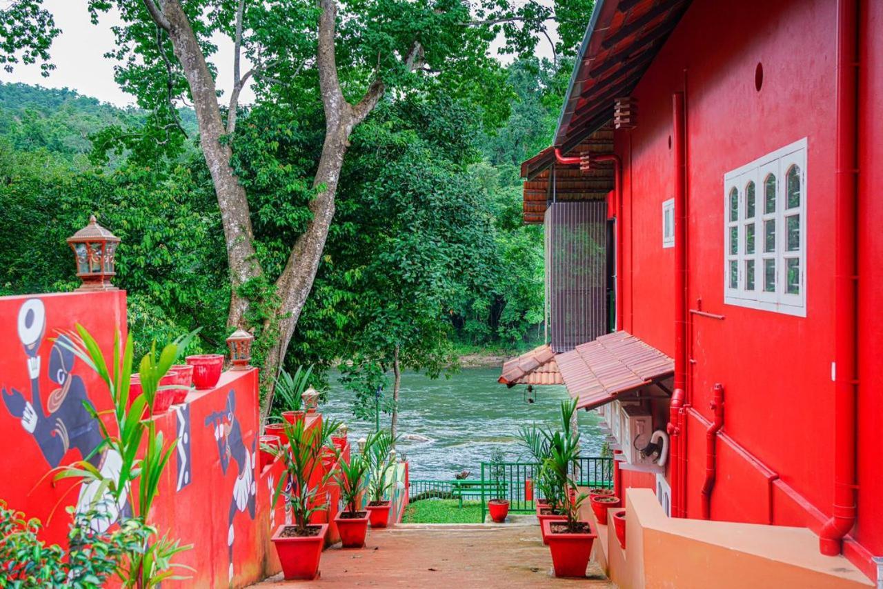 Falcon Riverview Resorts Kuttampuzha エクステリア 写真