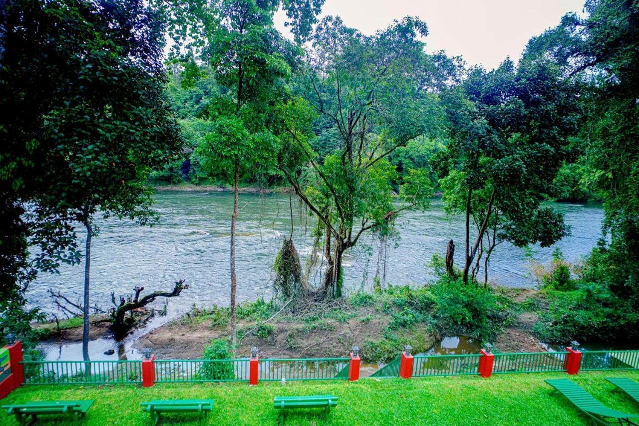 Falcon Riverview Resorts Kuttampuzha エクステリア 写真