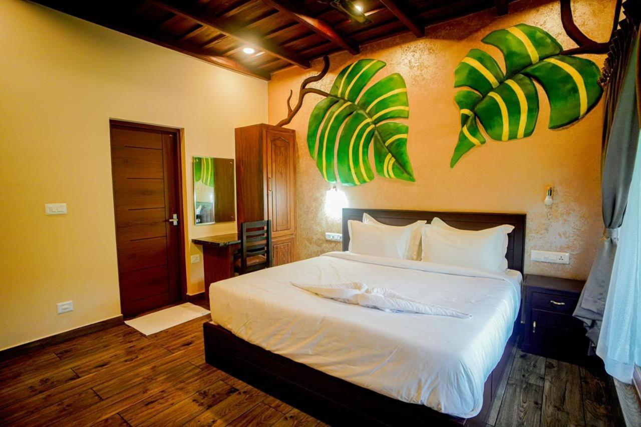 Falcon Riverview Resorts Kuttampuzha エクステリア 写真
