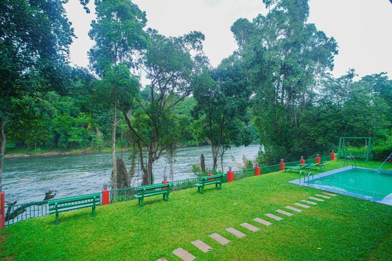 Falcon Riverview Resorts Kuttampuzha エクステリア 写真