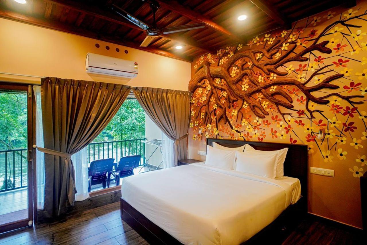 Falcon Riverview Resorts Kuttampuzha エクステリア 写真