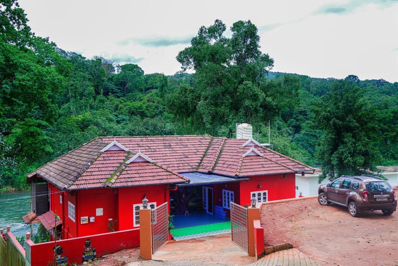 Falcon Riverview Resorts Kuttampuzha エクステリア 写真