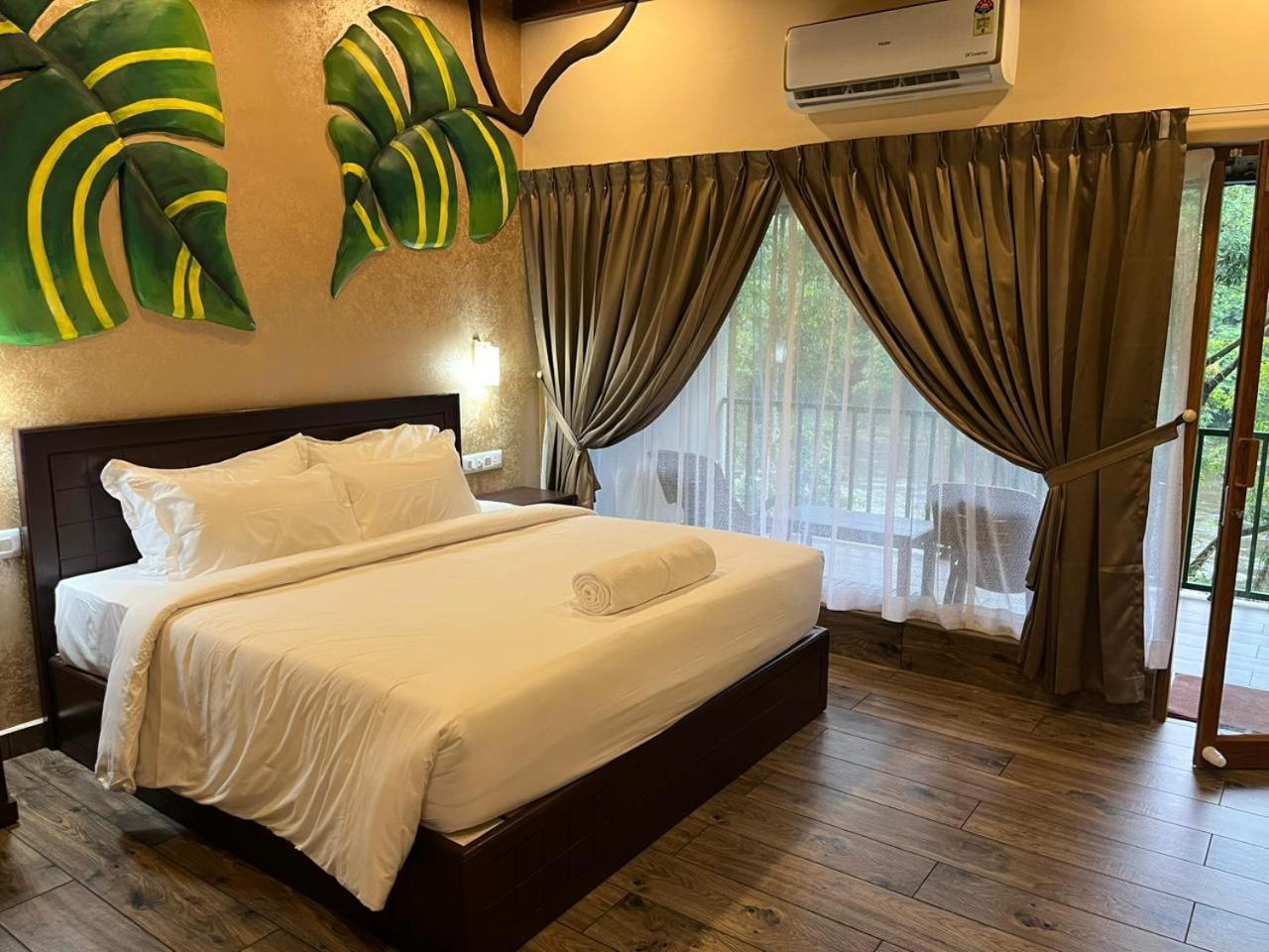Falcon Riverview Resorts Kuttampuzha エクステリア 写真